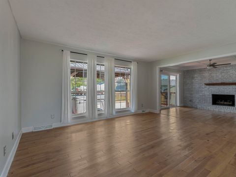 Tiny photo for 1609 Gainesway Drive, Worthington, KY 41183 (MLS # 60442)