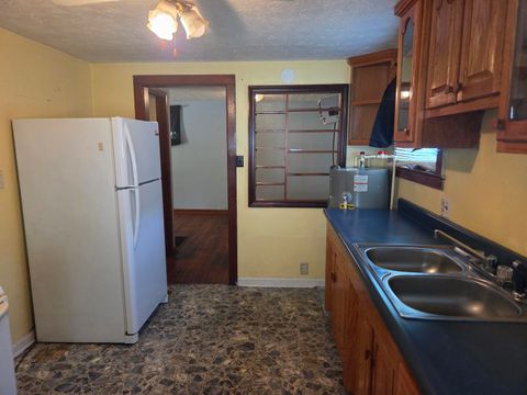 Tiny photo for 110 Southview Court, Grayson, KY 41143 (MLS # 60626)