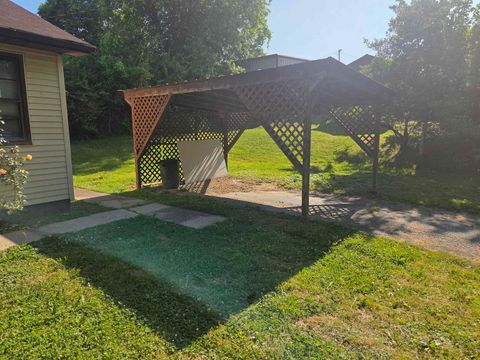 Tiny photo for 110 Southview Court, Grayson, KY 41143 (MLS # 60626)