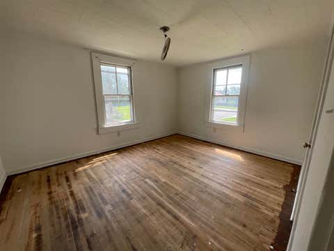 Tiny photo for 336 Ferry St. ST, Ashland, KY 41101 (MLS # 61080)