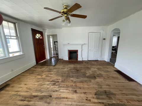 Tiny photo for 336 Ferry St. ST, Ashland, KY 41101 (MLS # 61080)
