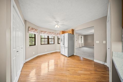 Tiny photo for 611 Avery Court, Flatwoods, KY 41139 (MLS # 60209)