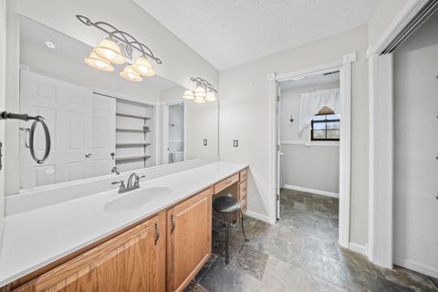 Tiny photo for 611 Avery Court, Flatwoods, KY 41139 (MLS # 60209)