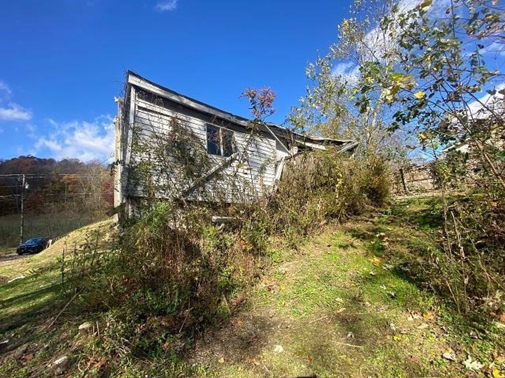 Photo of 707 State Route 503, Wurtland, KY 41144 (MLS # 59734)