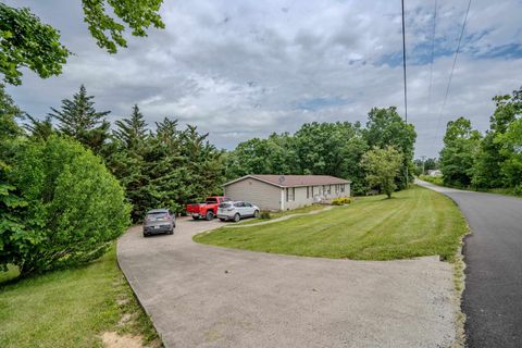 Photo of 8527 Ponderosa Ridge Rdg, Ashland, KY 41102 (MLS # 60730)