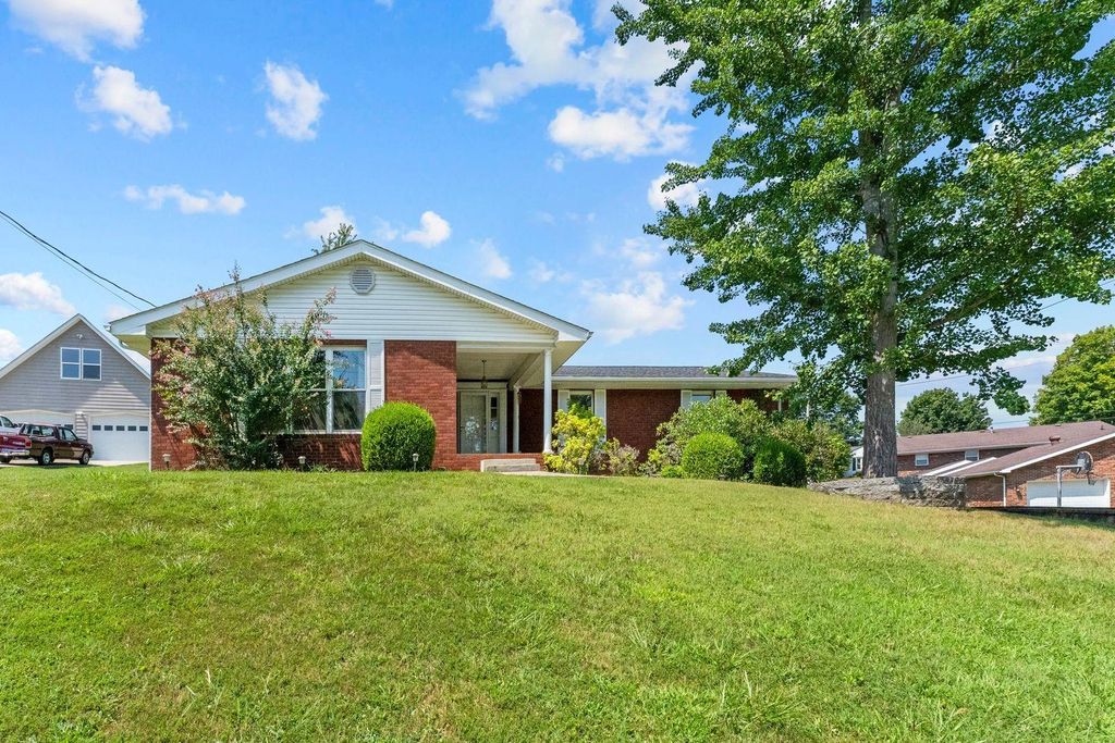 Photo of 2417 Lynnhaven Court, Ashland, KY 41101 (MLS # 59284)
