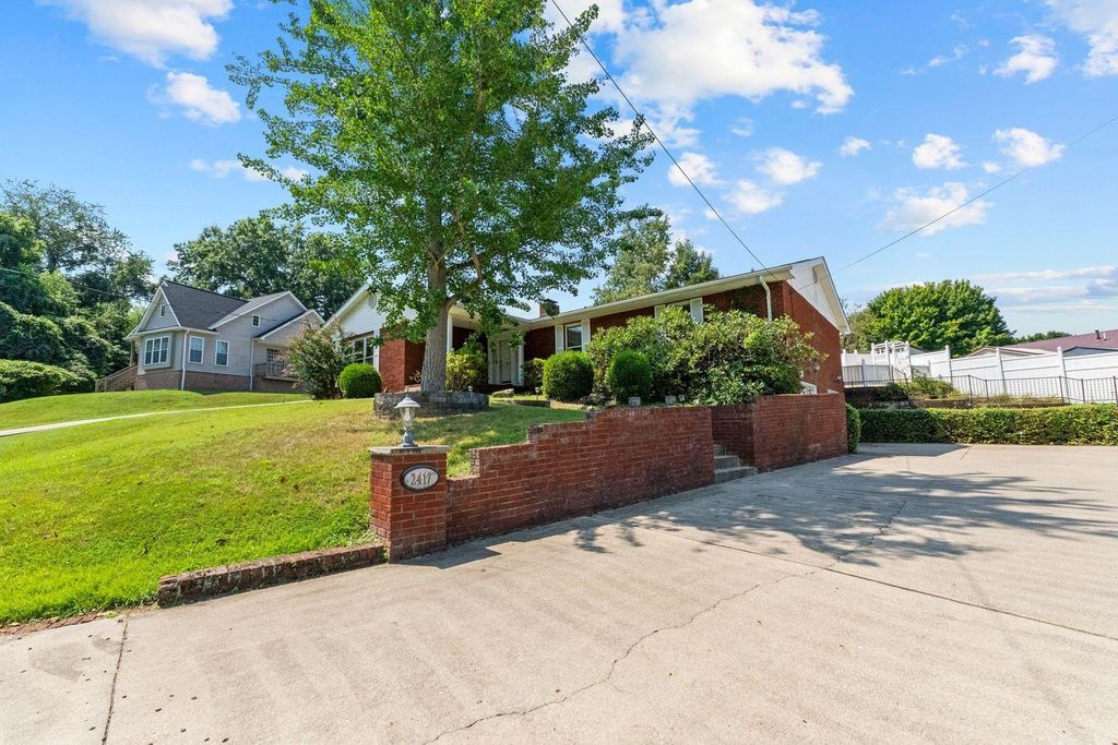 Photo of 2417 Lynnhaven Court, Ashland, KY 41101 (MLS # 59284)