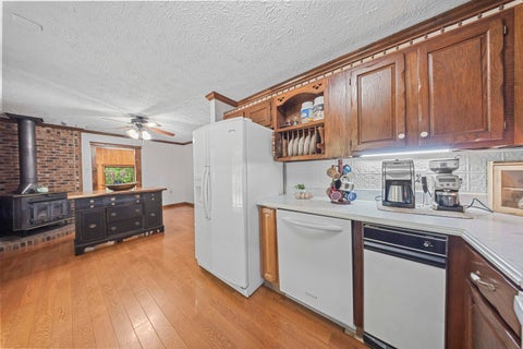 Tiny photo for 941 Tark Hill Rd. RD, Grayson, KY 41143 (MLS # 60738)