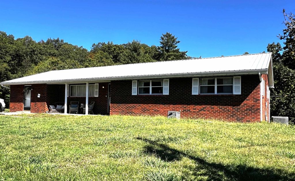 Photo of 222 Meadowbrook Rd, Ashland, KY 41101 (MLS # 59545)