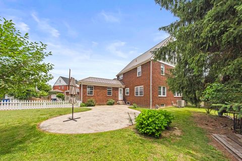 Tiny photo for 825 Rogers Court, Ashland, KY 41101 (MLS # 60758)