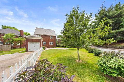 Tiny photo for 825 Rogers Court, Ashland, KY 41101 (MLS # 60758)