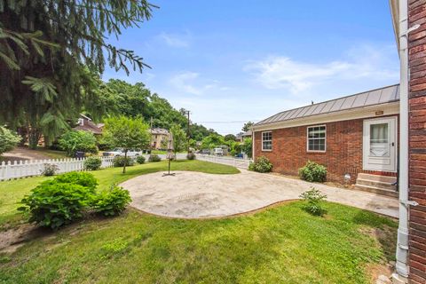 Tiny photo for 825 Rogers Court, Ashland, KY 41101 (MLS # 60758)