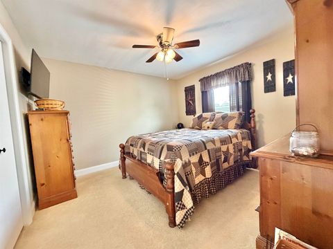 Tiny photo for 7937 Neal Road, Catlettsburg, KY 41129 (MLS # 60767)