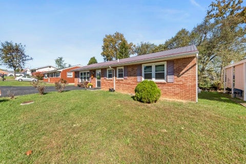 Tiny photo for 1109 Federal Way WAY, Flatwoods, KY 41139 (MLS # 61452)