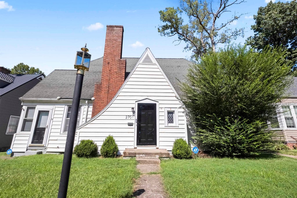 Photo of 2701 Iroquois Avenue Ave, Ashland, KY 41102 (MLS # 61353)