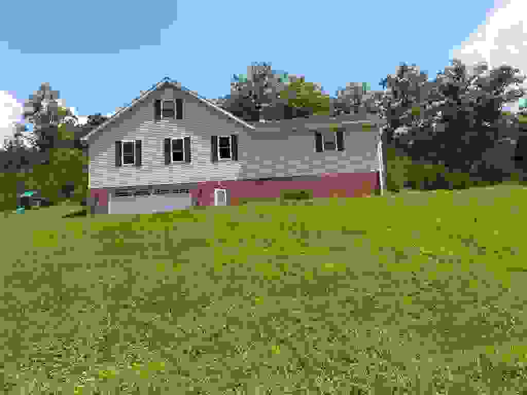 Photo of 3105 Horton Flats Road Rd, Olive Hill, KY 41164 (MLS # 61096)