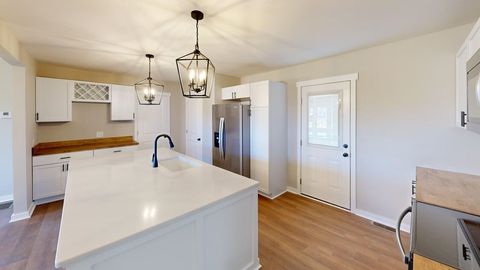 Tiny photo for 807 Kibbey Street St, Grayson, KY 41143 (MLS # 60213)