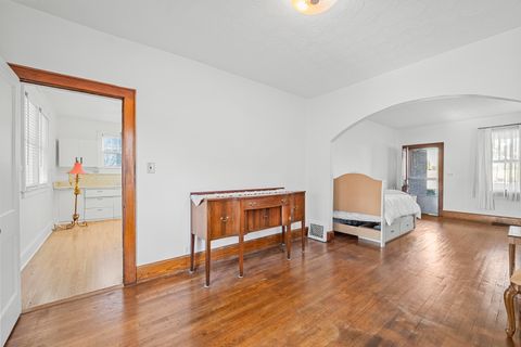 Tiny photo for 2224 Moore St, Ashland, KY 41101 (MLS # 60034)