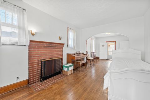 Tiny photo for 2224 Moore St, Ashland, KY 41101 (MLS # 60034)