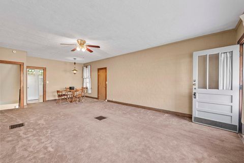 Tiny photo for 2224 Moore St, Ashland, KY 41101 (MLS # 60034)