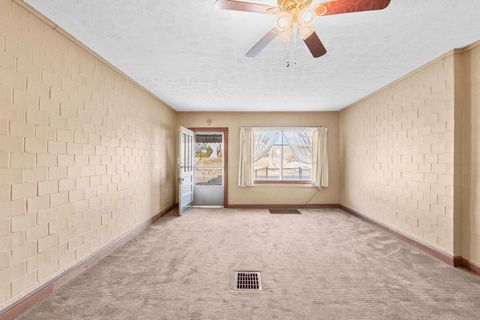 Tiny photo for 2224 Moore St, Ashland, KY 41101 (MLS # 60034)