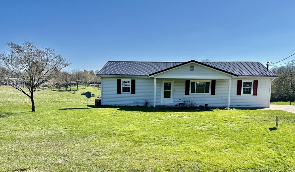 Photo of 290512 greenbo Boulevard, flatwoods, KY 41139 (MLS # 60280)