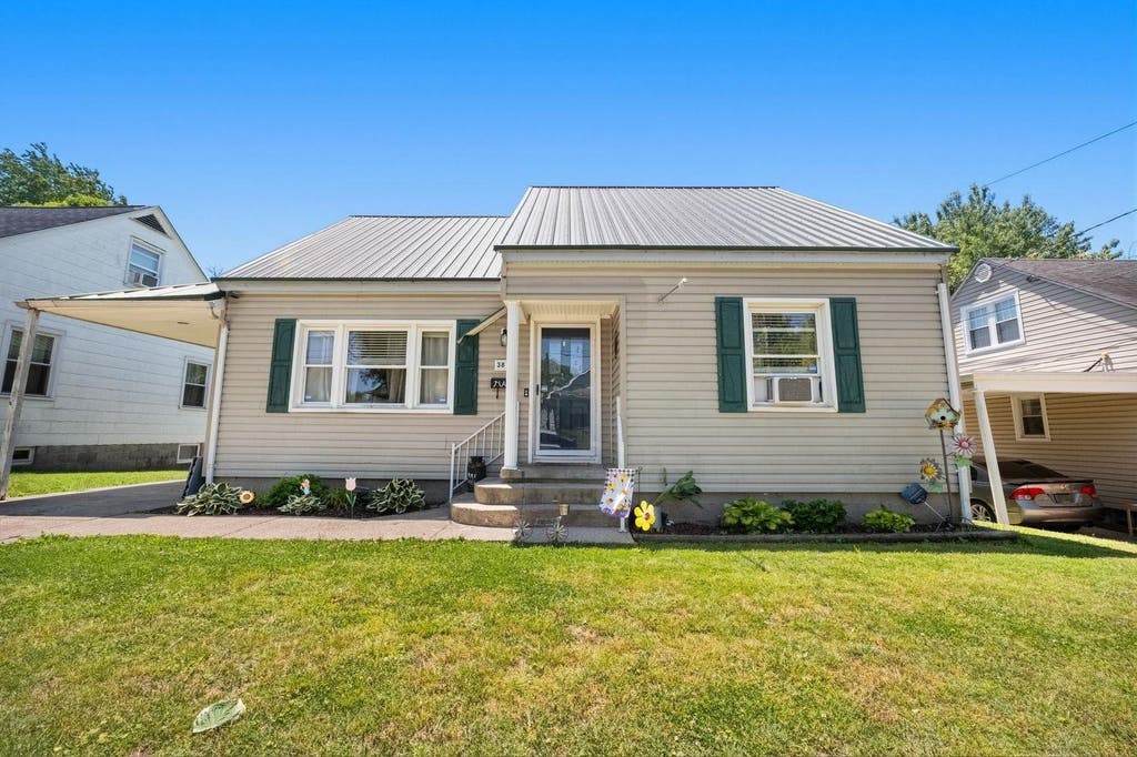 Photo of 3818 Cactus Street, Ashland, KY 41101 (MLS # 60604)