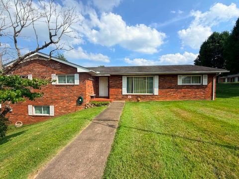 Tiny photo for 2222 Stephens Avenue, Ashland, KY 41101 (MLS # 60990)