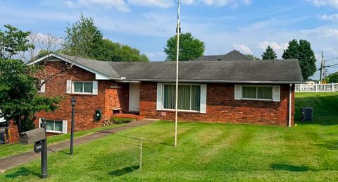 Photo of 2222 Stephens Avenue, Ashland, KY 41101 (MLS # 60990)