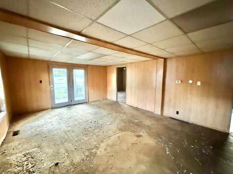 Tiny photo for 1303 Mullins Street, Flatwoods, KY 41139 (MLS # 59580)