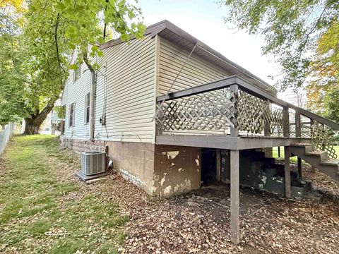 Tiny photo for 1303 Mullins Street, Flatwoods, KY 41139 (MLS # 59580)