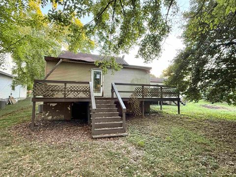 Tiny photo for 1303 Mullins Street, Flatwoods, KY 41139 (MLS # 59580)