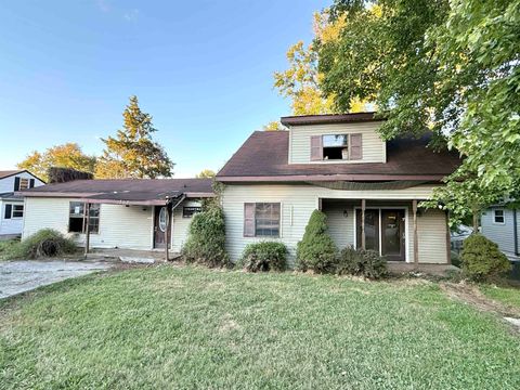Tiny photo for 1303 Mullins Street, Flatwoods, KY 41139 (MLS # 59580)
