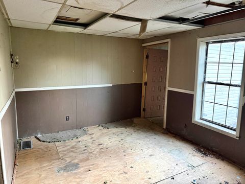 Tiny photo for 1303 Mullins Street, Flatwoods, KY 41139 (MLS # 59580)