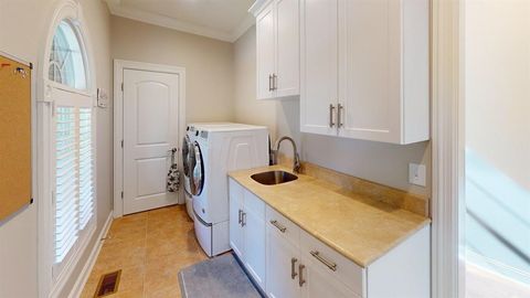 Tiny photo for 1 Isla Street Ln, Barboursville, WV 25504 (MLS # 59585)