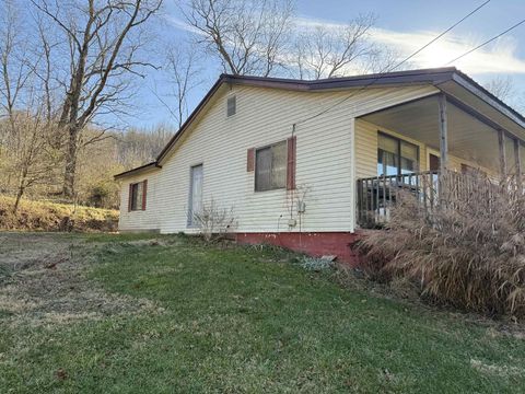 Tiny photo for 1624 W Rose Road, Ashland, KY 41102 (MLS # 60067)