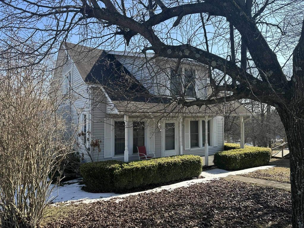 Photo of 1201 Woodland Avenue, Flatwoods, KY 41139 (MLS # 60142)