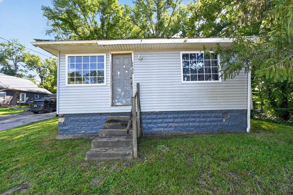 Photo of 1500 Horn Street, Ashland, KY 41101 (MLS # 60955)