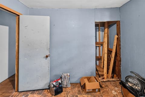 Tiny photo for 1500 Horn Street, Ashland, KY 41101 (MLS # 60955)