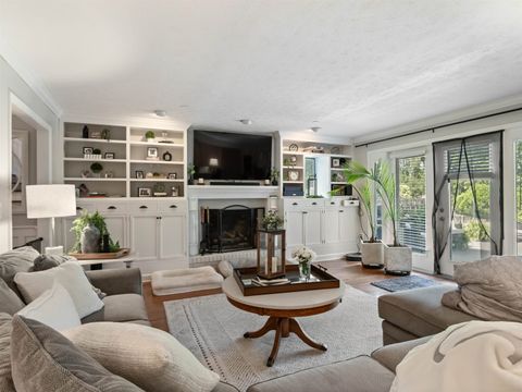 Tiny photo for 116 Sunset Court, Ashland, KY 41101 (MLS # 59179)