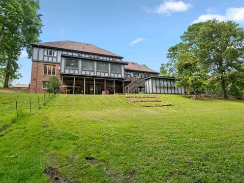 Tiny photo for 116 Sunset Court, Ashland, KY 41101 (MLS # 59179)