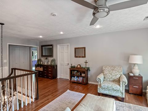 Tiny photo for 116 Sunset Court, Ashland, KY 41101 (MLS # 59179)