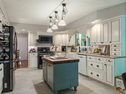 Tiny photo for 116 Sunset Court, Ashland, KY 41101 (MLS # 59179)