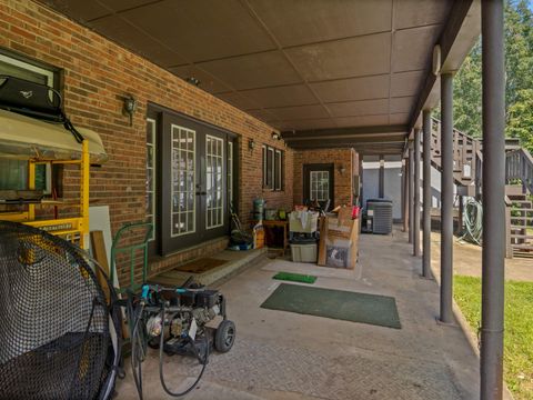 Tiny photo for 116 Sunset Court, Ashland, KY 41101 (MLS # 59179)