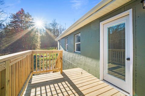 Tiny photo for 712 N 1st Street, Flatwoods, KY 41139 (MLS # 60053)