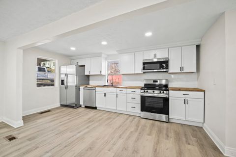 Tiny photo for 712 N 1st Street, Flatwoods, KY 41139 (MLS # 60053)