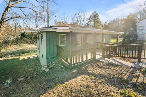 Tiny photo for 712 N 1st Street, Flatwoods, KY 41139 (MLS # 60053)