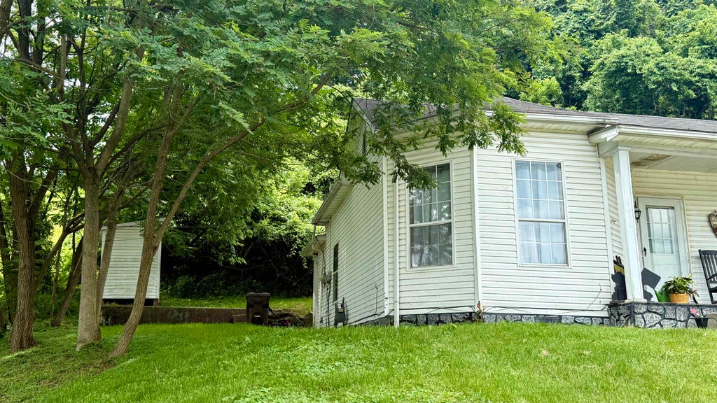 Photo of 1450 Center Street, Catlettsburg, KY 41129 (MLS # 60769)
