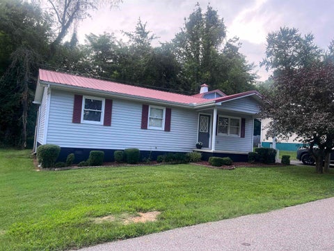 Photo of 114 Embassy DR, Grayson, KY 41143 (MLS # 61006)