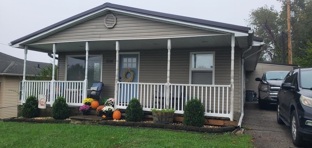Photo of 3516 Slem Street St, Ashland, KY 41102 (MLS # 61428)